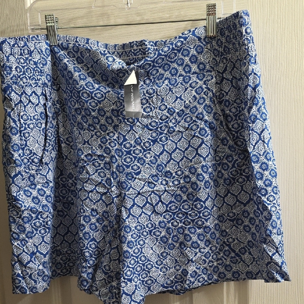 Lane Bryant Blue and White Rayon High Waist Shorts Size 18/20